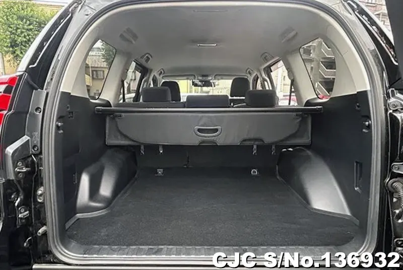 Toyota Land Cruiser Prado in Black for Sale Image 8