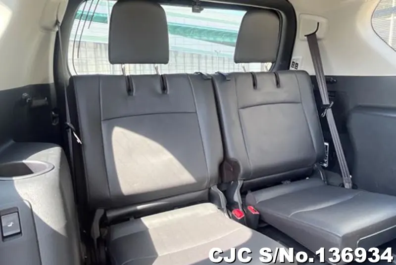 Toyota Land Cruiser Prado in Pearl for Sale Image 6