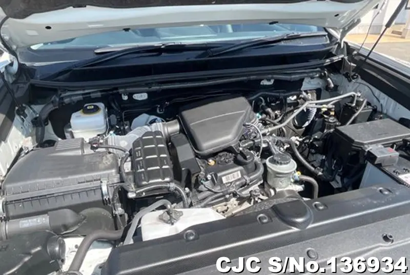 Toyota Land Cruiser Prado in Pearl for Sale Image 10