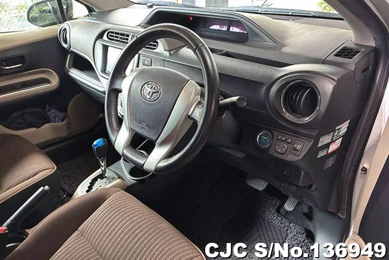 Toyota Aqua in Silver for Sale Image 6