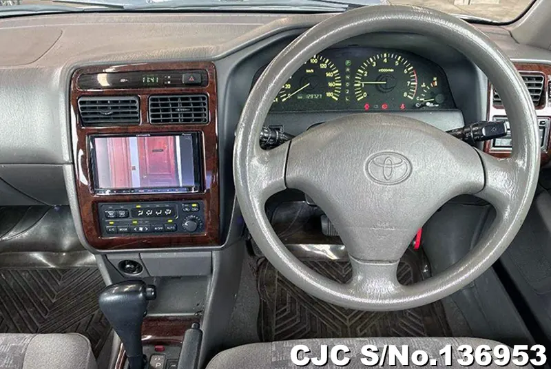 Toyota Carina in White for Sale Image 4