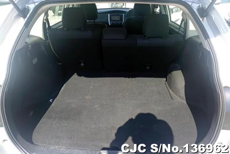 Toyota Corolla Fielder in Silver for Sale Image 5