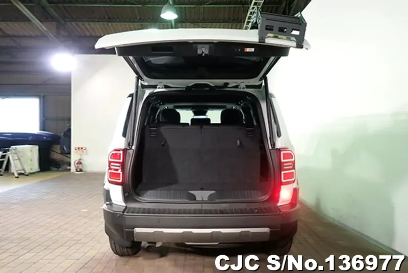 Toyota Land Cruiser 250 in Pearl for Sale Image 6