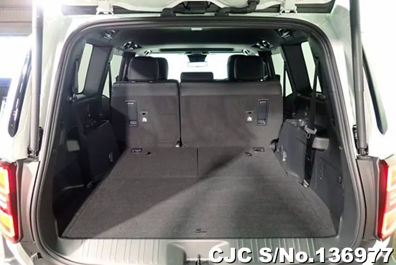 Toyota Land Cruiser 250 in Pearl for Sale Image 7