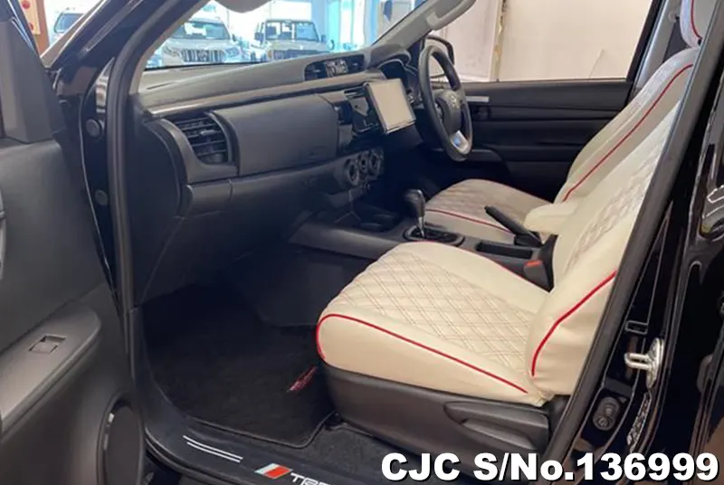 Toyota Hilux in Black for Sale Image 3
