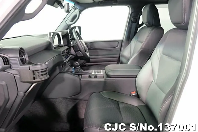 Toyota Land Cruiser 250 in Pearl for Sale Image 11