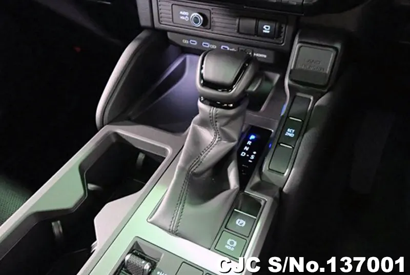 Toyota Land Cruiser 250 in Pearl for Sale Image 16