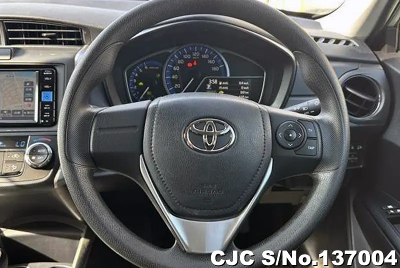 Toyota Corolla Fielder in Silver for Sale Image 8