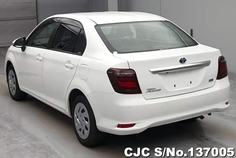 Toyota Corolla Axio in White for Sale Image 1