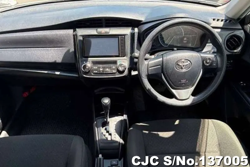 Toyota Corolla Axio in White for Sale Image 6