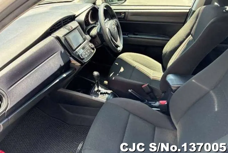 Toyota Corolla Axio in White for Sale Image 8