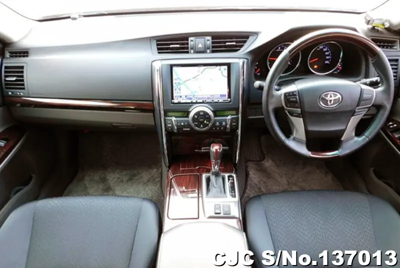 Toyota Mark X in Silver for Sale Image 9
