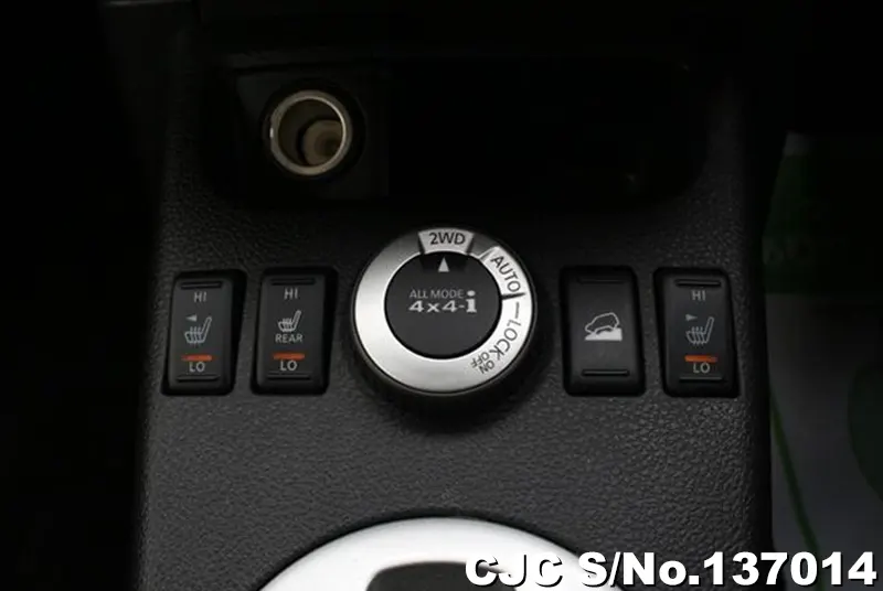 Nissan X-Trail in White for Sale Image 19