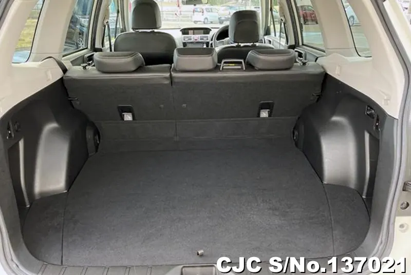 Subaru Forester in White for Sale Image 6