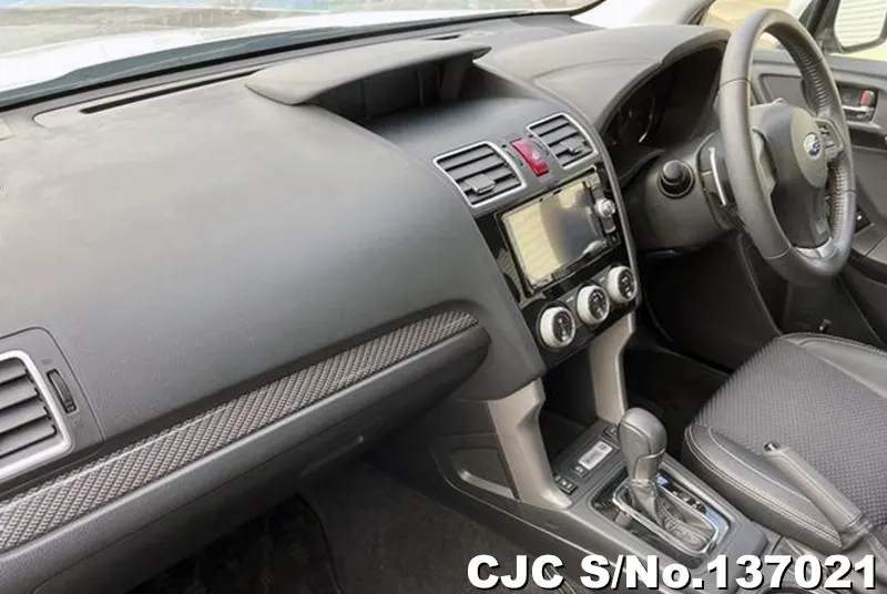 Subaru Forester in White for Sale Image 9