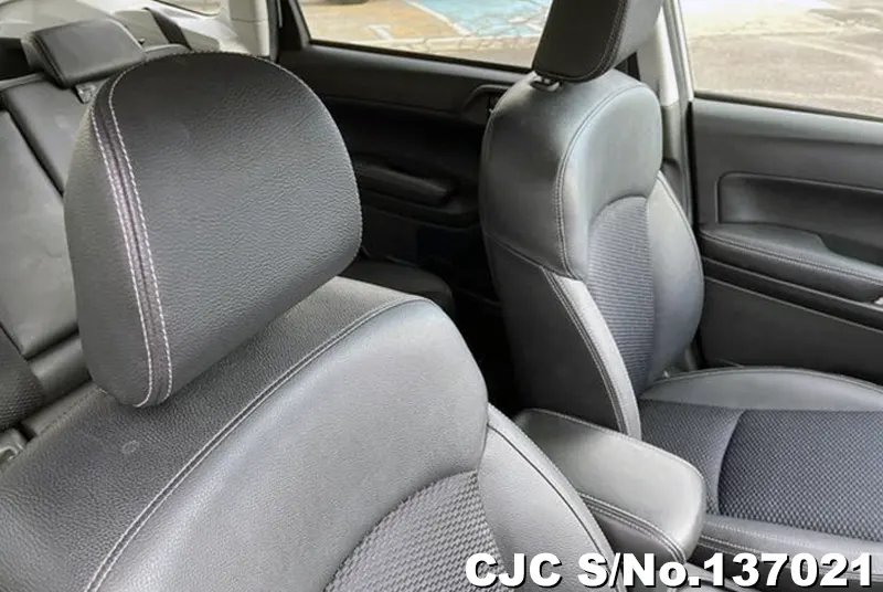 Subaru Forester in White for Sale Image 13