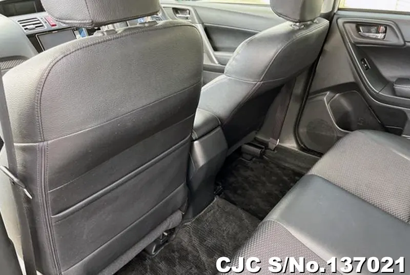 Subaru Forester in White for Sale Image 15