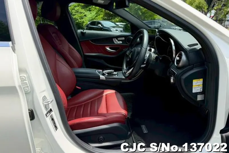 Mercedes Benz C Class in White for Sale Image 9
