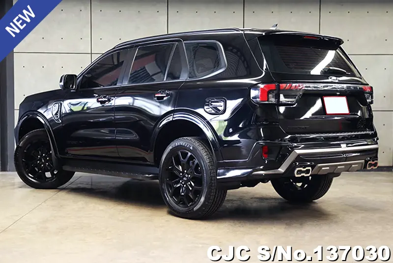 Ford Everest in Black for Sale Image 1
