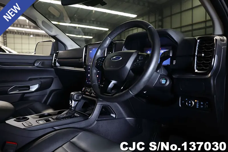 Ford Everest in Black for Sale Image 7