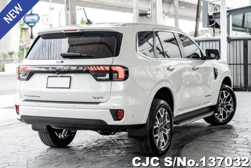 Ford Everest in White for Sale Image 2