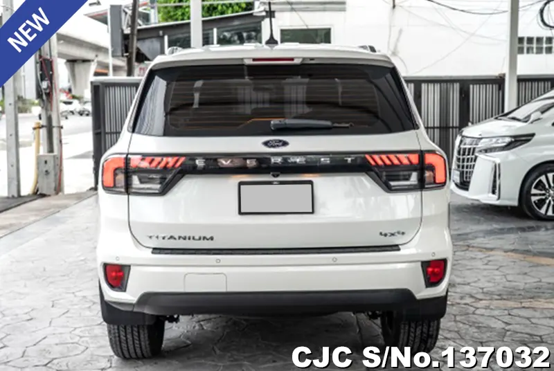 Ford Everest in White for Sale Image 5