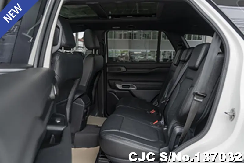 Ford Everest in White for Sale Image 11