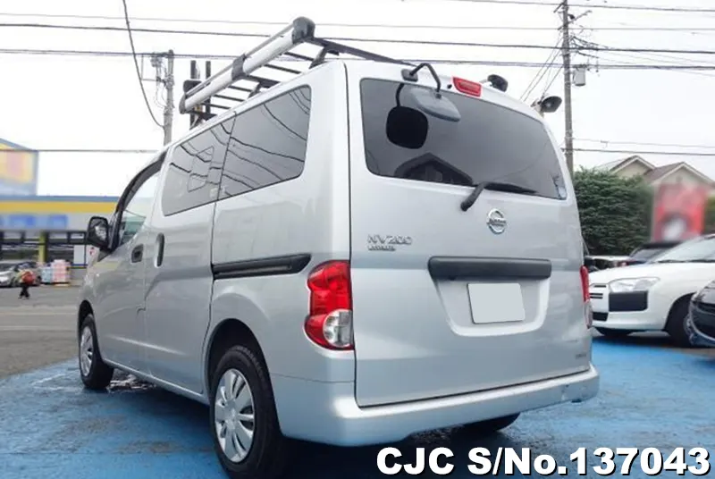 Nissan NV200 in Silver for Sale Image 1