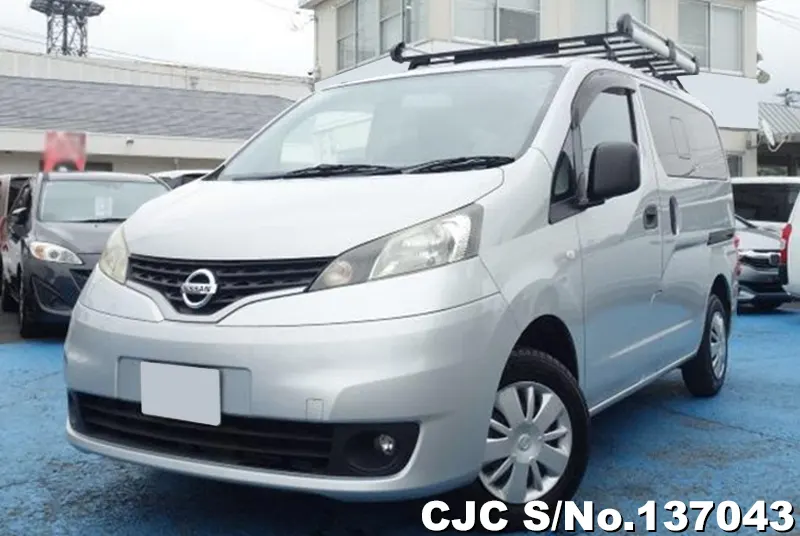 Nissan NV200 in Silver for Sale Image 3