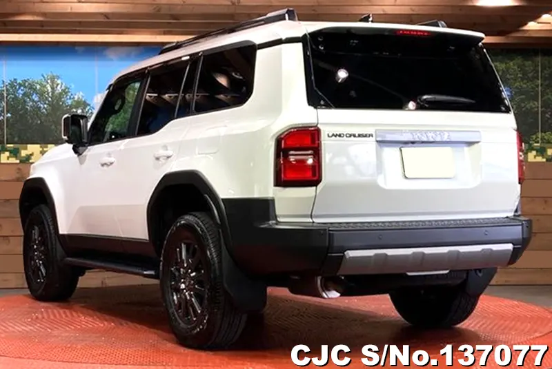 Toyota Land Cruiser 250 in Pearl for Sale Image 1