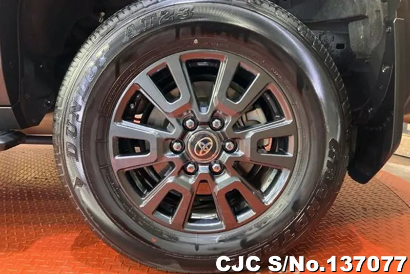 Toyota Land Cruiser 250 in Pearl for Sale Image 10