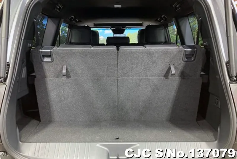 Toyota Land Cruiser 250 in Pearl for Sale Image 8