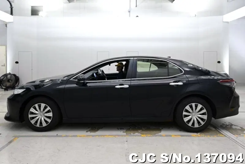Toyota Camry in Black for Sale Image 7
