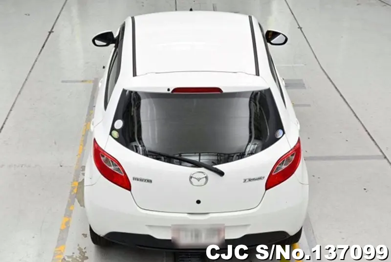 Mazda Demio in White for Sale Image 5