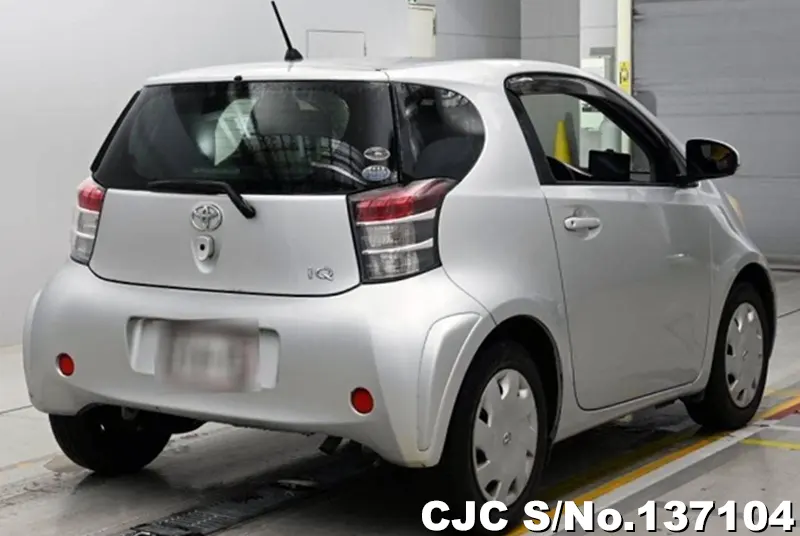 Toyota IQ in Silver for Sale Image 2