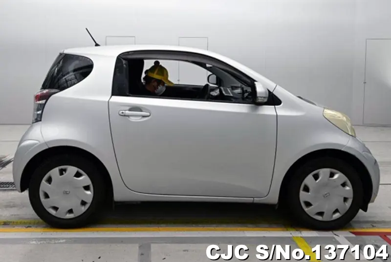Toyota IQ in Silver for Sale Image 6