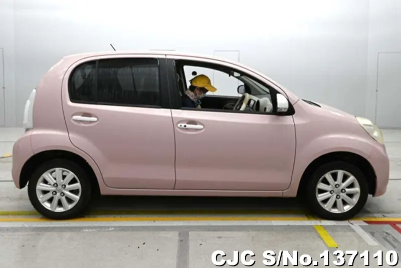 Toyota Passo in Pink for Sale Image 6