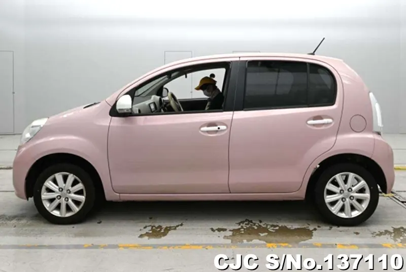 Toyota Passo in Pink for Sale Image 7