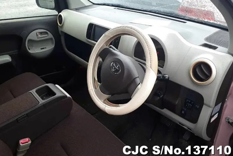 Toyota Passo in Pink for Sale Image 8