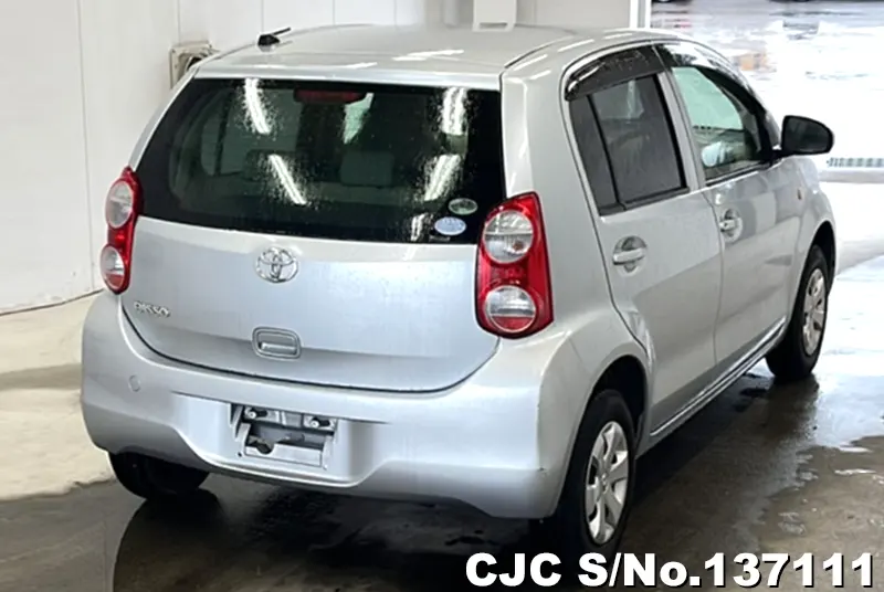 Toyota Passo in Silver for Sale Image 2