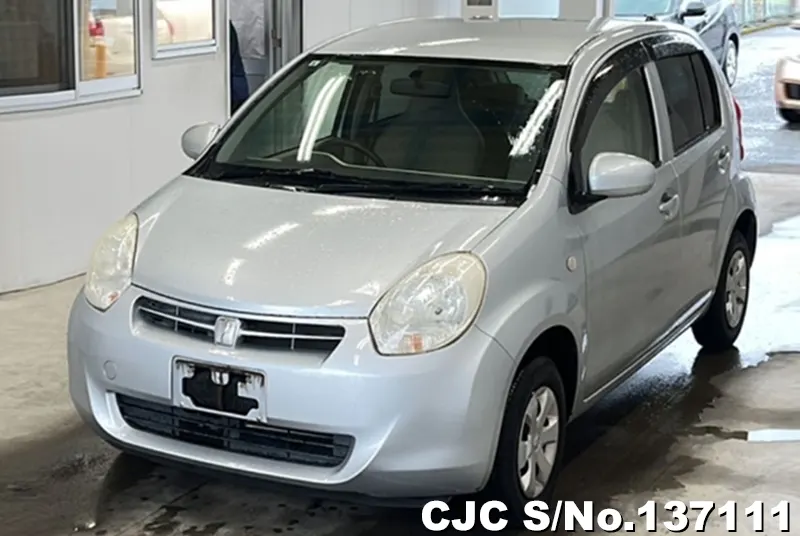 Toyota Passo in Silver for Sale Image 3
