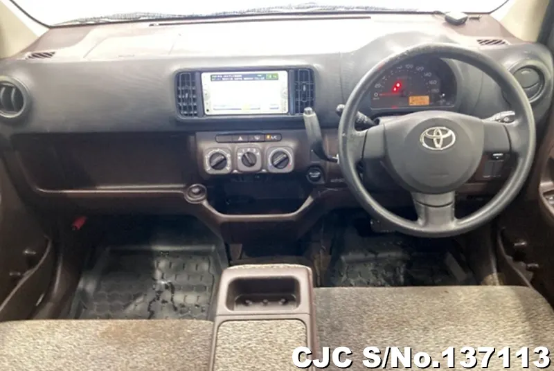 Toyota Passo in White for Sale Image 4