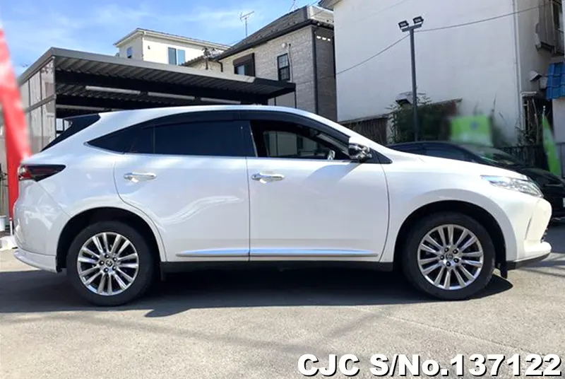 Toyota Harrier in Pearl for Sale Image 5