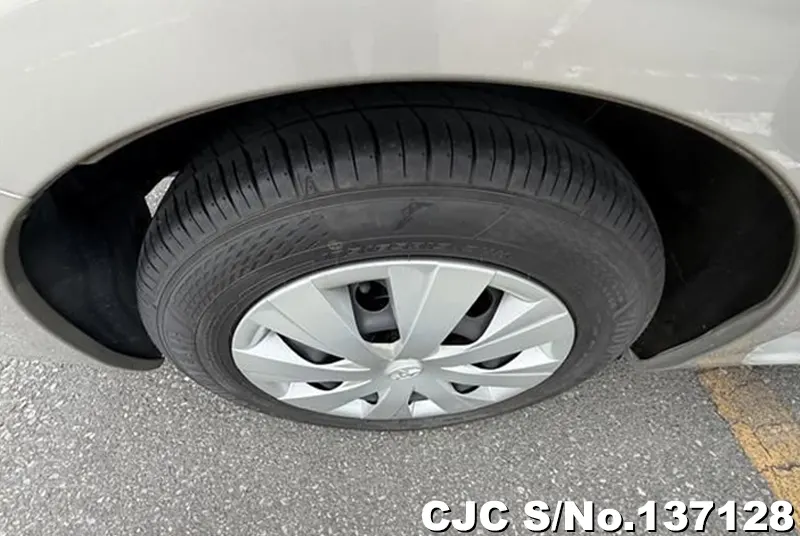 Toyota Corolla Axio in Silver for Sale Image 14