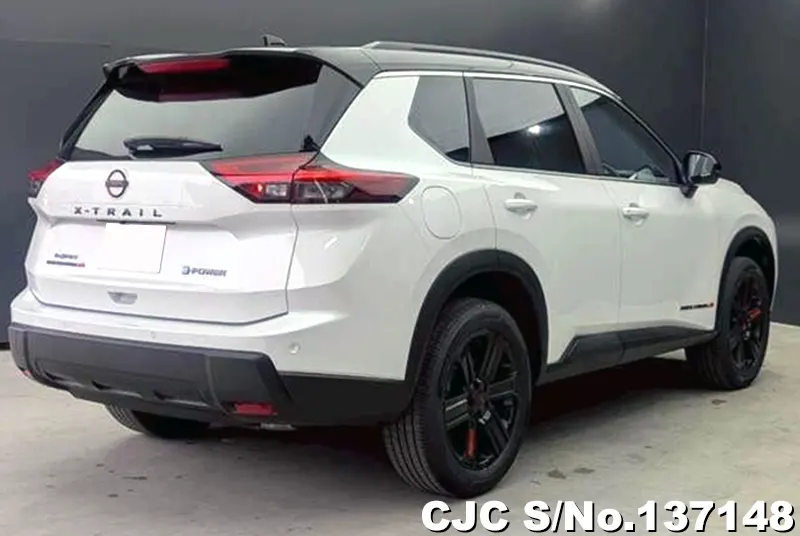 Nissan X-Trail in White for Sale Image 1