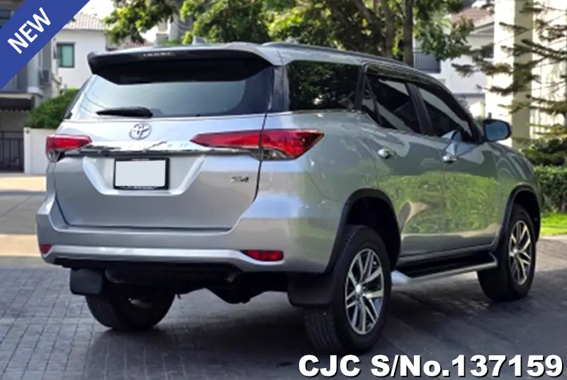 Toyota Fortuner in Gray for Sale Image 1