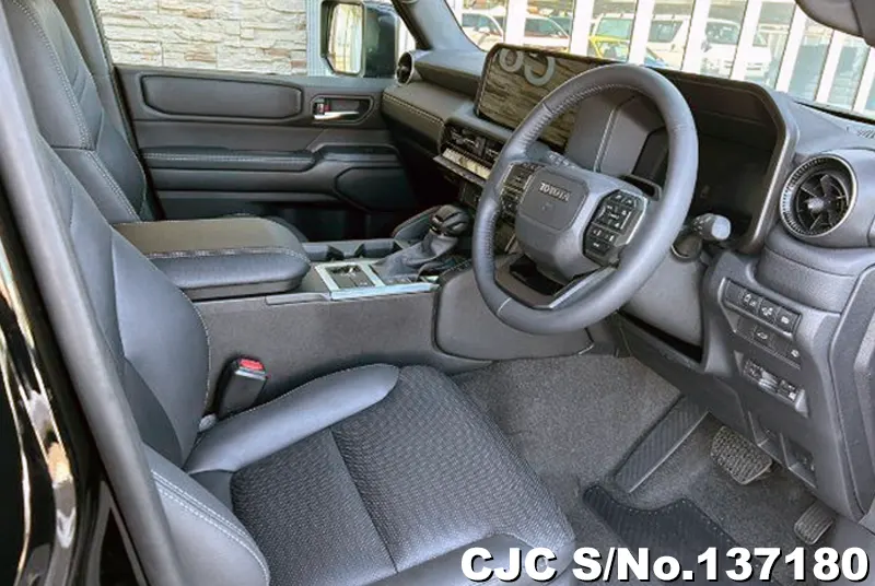 Toyota Land Cruiser 250 in Battle Gray for Sale Image 8