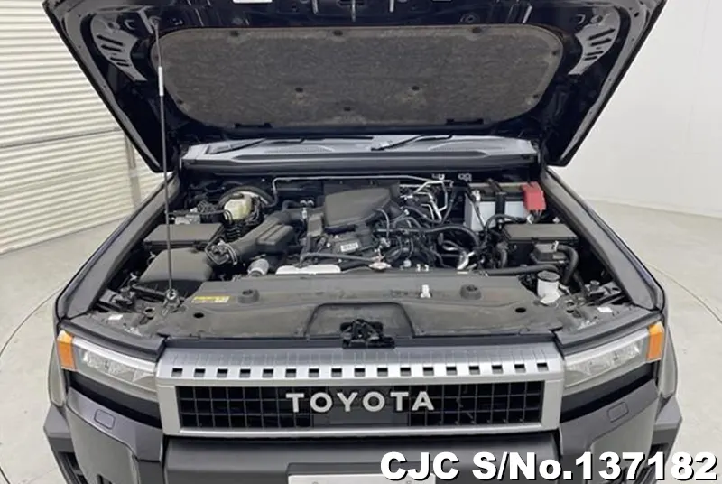 Toyota Land Cruiser 250 in Black for Sale Image 8