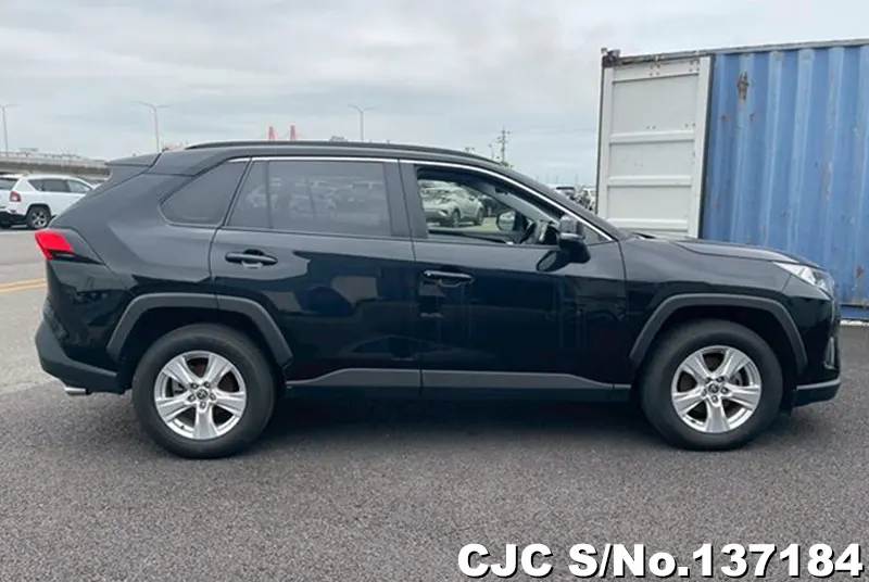 Toyota Rav4 in Black for Sale Image 4