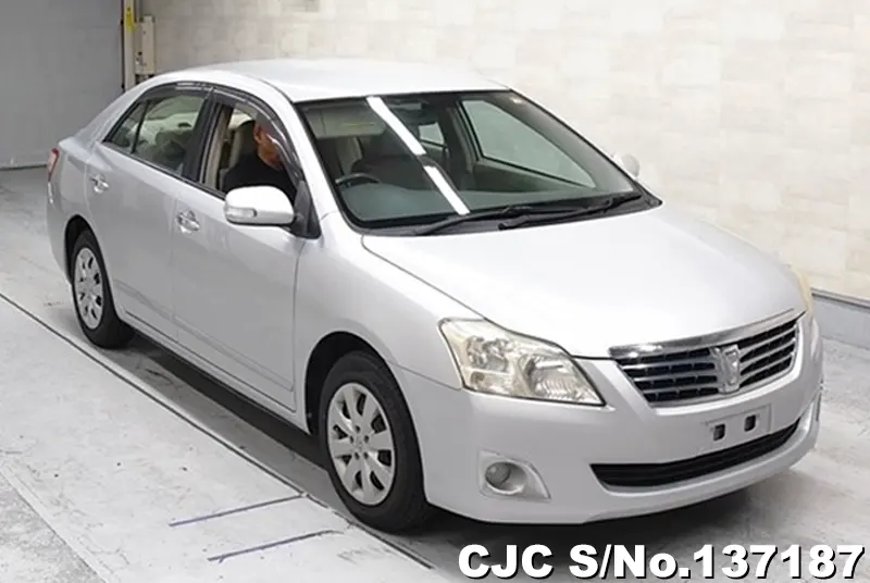 Toyota / Premio 2011